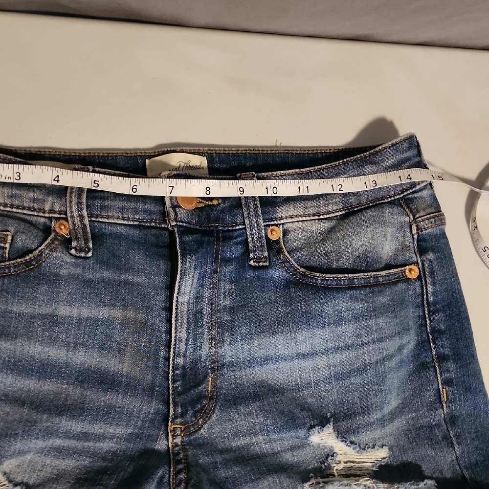 Universal Thread Blue High-Waisted Jean Shorts - Picture 6 of 12